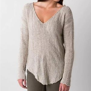 Daytrip Women’s S Open Weave V-Neck Sweater